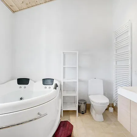 3 Bedroom Stunning In Sjaellands Odde Сasa de vacaciones Tjørneholm