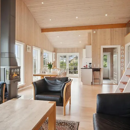 3 Bedroom Stunning In Sjaellands Odde * Tjørneholm