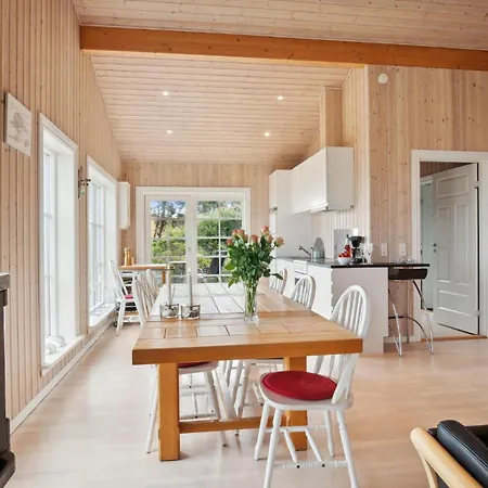 3 Bedroom Stunning In Sjaellands Odde Сasa de vacaciones Tjørneholm