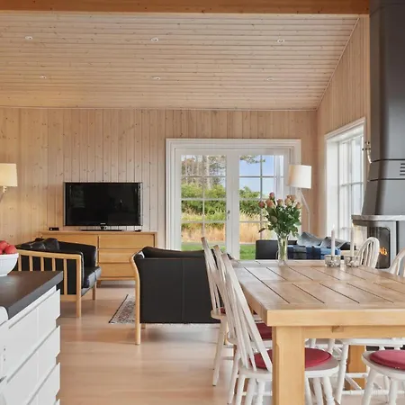 3 Bedroom Stunning In Sjaellands Odde Сasa de vacaciones Tjørneholm
